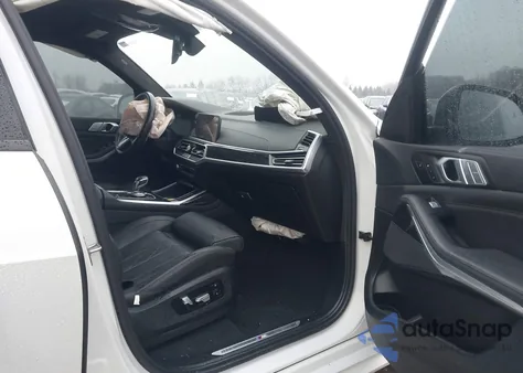 2022 BMW X7 xDrive40I z USA, uszkodzony, nr VIN 5UXCW2C05N9K70104